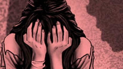 మద్యం తాగించి, కొట్టి.. మైనర్ బాలికపై గ్యాంగ్రేప్