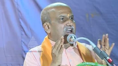 ರಾಜಕಾರಣಿಗಳಷ್ಟು ನಿರ್ಲಜ್ಜ, ನೀಚರು ಯಾರೂ ಇಲ್ಲ : ಮುತಾಲಿಕ್ ವಾಗ್ದಾಳಿ