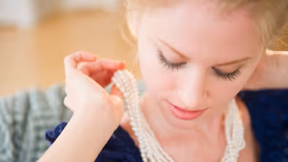 'ಮುತ್ತಿ'ನಂಥ ಮಾತೊಂದ ಹೇಳುವೆ ಹತ್ತಿರ ಹತ್ತಿರ ಬಾ...