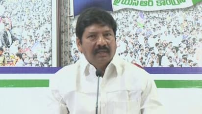 జగన్ పై దాడి కేసు:విచారణకు హాజరైన జోగి రమేష్