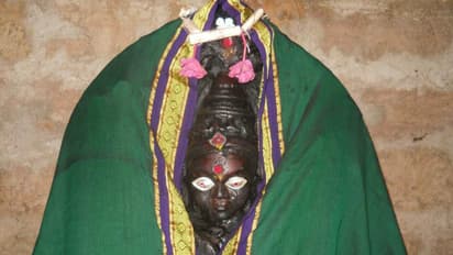 ಗ್ರಾಮದೇವತೆ ಮೂರ್ತಿ ಕಣ್ಣಲ್ಲಿ ನೀರು..ಓಡೋಡಿ ಬಂದ ಭಕ್ತರು