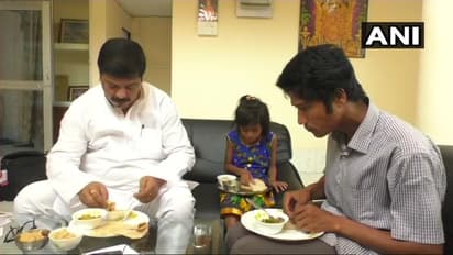 ದುರಂತ ತಪ್ಪಿಸಿದವರಿಗೆ ಸಚಿವರ ಮನೆಯಲ್ಲಿ, ಸಚಿವರ ಜತೆ ತಿಂಡಿ