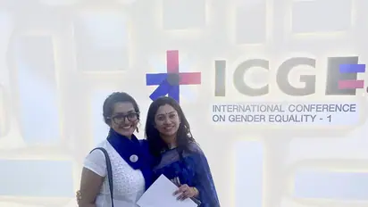 Why Anjali Menon asked Parvathy to act in 'Koode' instead of assisting her in direction?