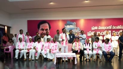 హెలికాప్టర్లలో కొంగర కొలాన్ కు బయలు దేరిన మంత్రులు