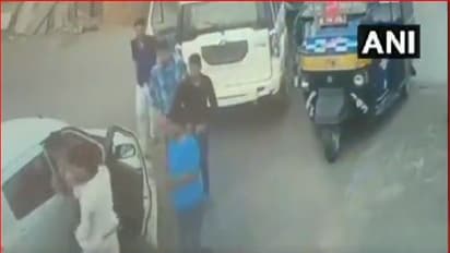 ಬಿಜೆಪಿ ಶಾಸಕನ ಪುತ್ರನಿಗೆ ದಾರಿ ಬಿಡದ ಯುವಕನಿಗೆ ಥಳಿತ!