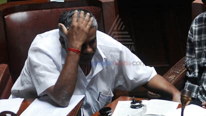 'ಕೈ' ಕಾರ್ಯಕರ್ತರಿಗೆ ಕಿರುಕುಳ?: ರೇವಣ್ಣಗೆ ಹೊಸ ಟೆನ್ಶನ್!