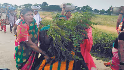 ಲಕ್ಷ್ಮೇಶ್ವರದಲ್ಲಿ ಇಬ್ಬರು  ಯುವತಿಯರ ಬೆತ್ತಲೆ ಸೇವೆ!