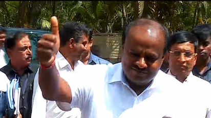 Watch: Farmers protest outside Vidhana Soudha against Karnataka CM HDK