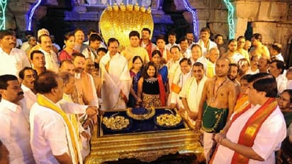 Telangana CM K Chandrasekhar Rao in trouble over temple donations