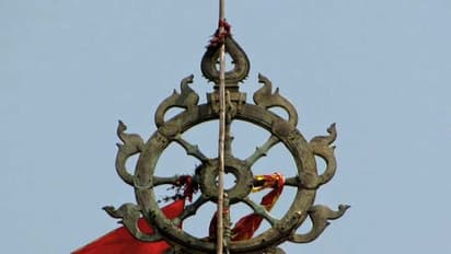 ಪುರಿ ಜಗನ್ನಾಥ ಮಂದಿರ ಪ್ರವೇಶಕ್ಕೆ ಸಾಲು ನಿಯಮ ವಿರೋಧಿಸಿ ಭಕ್ತರ ಹಿಂಸಾಚಾರ