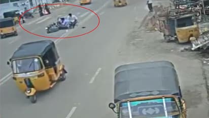 సెల్ ఫోన్, రాంగ్ రూట్...ఇతడి ప్రాణాలను ఎలా బలితీసుకున్నాయో చూడండి.( వీడియో)