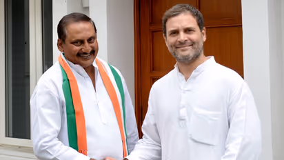 కాంగ్రెస్ లో చేరిన మాజీ సీఎం కిరణ్ కుమార్ రెడ్డి