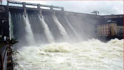 ಭದ್ರಾವತಿ ಹೊಸಸೇತುವೆ ಮುಳುಗಡೆಗೆ ಕೆಲವೇ ಅಡಿ ಬಾಕಿ