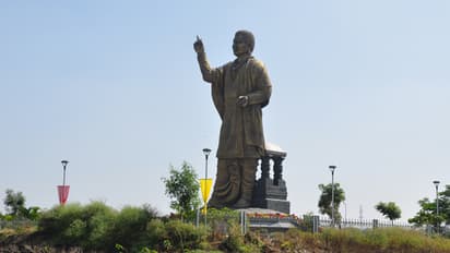 సీఎం కేసీఆర్ సారథ్యంలో రవీంద్రభారతి బసవేశ్వర జయంతి వేడుకలు.. కర్ణాటక ఎన్నికల నేపథ్యంలో ఆసక్తి