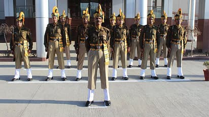 अफगानिस्तान से अवैध हथियार लाने की कोशिश करने वाले कर्नल पर कार्रवाई