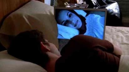 দূরত্বতেই বাড়বে সম্পর্কের গভীরতা, মাথায় রাখুন এই বিষয় গুলি