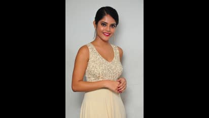 రిద్ది కుమార్ లేటెస్ట్ ఫోటో గ్యాలరీ