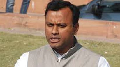 రేవంత్ రెడ్డి బ్లాక్ మెయిలర్, చీటర్.. మే నెలలోనే తెలంగాణ ఎన్నికలు : కోమటిరెడ్డి రాజగోపాల్ రెడ్డి వ్యాఖ్యలు