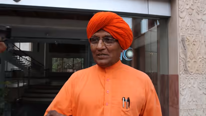 Swami Agnivesh, manhandled over beef remark, blames ABVP, BJYM