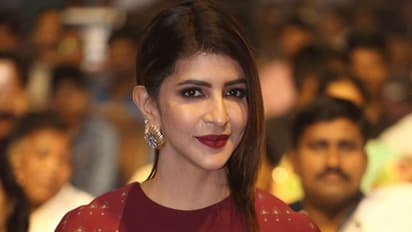 మంచు ఫ్యామిలీ కొత్త పదాలు: నిన్న 'ఫసక్', నేడు 'నిలదీస్ఫై'!