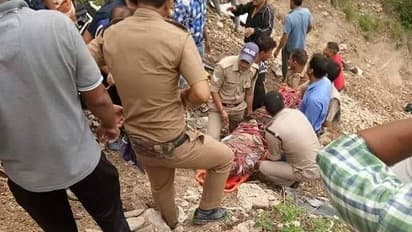 ಭೀಕರ ಬಸ್ ಅಪಘಾತ : 16 ಮಂದಿ ದುರ್ಮರಣ