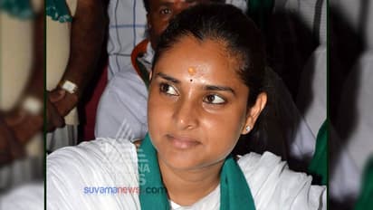 ಟ್ವಿಟರ್ ನಲ್ಲಿ ರಮ್ಯಾ ಲೇವಡಿ..!