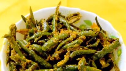 ಚಳಿ ಮಳೆಯೊಂದಿಗೆ ಸ್ಟಫ್ಡ್ ಮಿರ್ಚಿ ಫ್ರೈ ಇದ್ದರೆ ಹೇಗೆ?