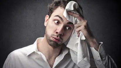 നിങ്ങള് ഒരുപാട് വിയര്ക്കുന്നയാളാണോ? കാരണങ്ങള് ഇവയാകാം...