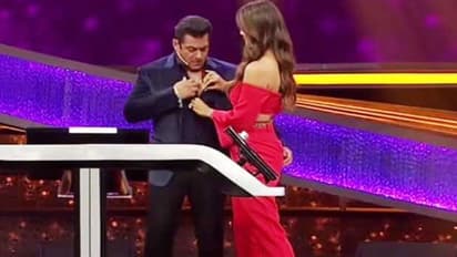 शो के चलते शिल्पा ने खोल दिए सलमान की शर्ट के बटन