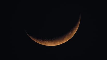 सदी का सबसे लंबा चंद्र ग्रहण, न करें ये काम...