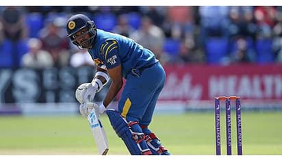 ബലാല്സംഗ കേസില് ആരോപണവിധേയനായ ക്രിക്കറ്റര്ക്ക് വിലക്ക്