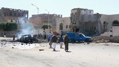 ইয়েমেনে সৌদির এয়ার স্ট্রাইক, নিহত অন্তত ১০০, গুরুতর আহত ৪০