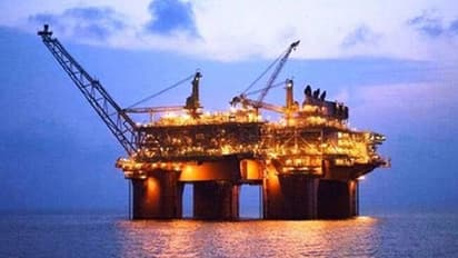 వచ్చేనెలలో రిలయన్స్ గ్యాస్ ఉత్పత్తి... పెట్రోల్ కంటే చౌకగా విమాన ఇంధనం..