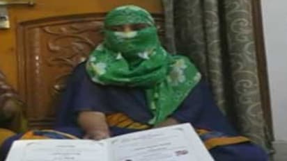 పెళ్లైన నెలకే భార్యను వదిలేసిన ఎన్నారై భర్త, అత్తారింటి ఎదుట బాధితురాలి ఆందోళన