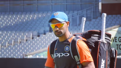 5 reasons why Shikhar Dhawan should still travel to England