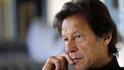 ప్రమాణ స్వీకారానికి రెడీ అవుతున్న ఇమ్రాన్.. షాకిచ్చిన ఎన్నికల సంఘం