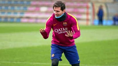 ദേ പിന്നെം മെസി; ഇക്കുറി മനുഷ്യരോടല്ല കളിയെന്നു മാത്രം