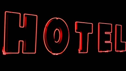 ಹೋಟೆಲ್, ಪಬ್ ಬಾರ್ ಗಳಲ್ಲಿ ಕಡ್ಡಾಯ ಸ್ಮೋಕಿಂಗ್ ಝೋನ್