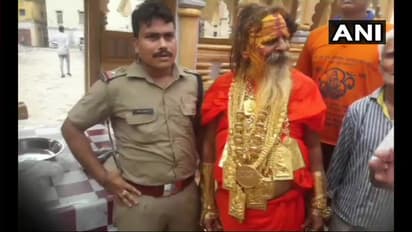 ಮತ್ತೆ ತೀರ್ಥಯಾತ್ರೆ ಹೊರಟ ಗೋಲ್ಡನ್ ಬಾಬಾ: ಮೈತುಂಬಾ ಚಿನ್ನ!