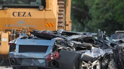 ಲಕ್ಸುರಿ ಕಾರುಗಳ ಮೇಲೆ ಬುಲ್ಡೋಜರ್ ಸವಾರಿ-46 ಕೋಟಿ ಮೌಲ್ಯದ ಕಾರು ಪುಡಿಪುಡಿ