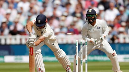 స్పిన్, పేస్తో టీమిండియా ఎటాక్.. ఇంగ్లాండ్ 93/7