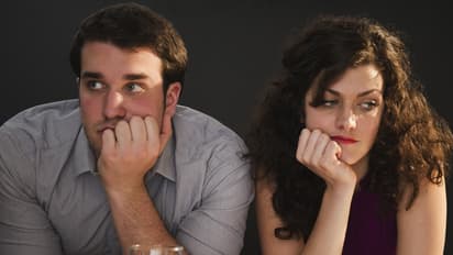 முதல் முறை "டேட்டிங்" செல்லும் போது... யார் பில் செலுத்த வேண்டும் தெரியுமா...?