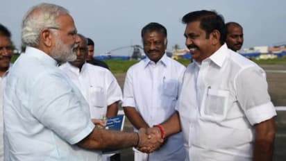 கொரோனா தடுப்பு நடவடிக்கைகளில் தமிழ்நாடு சூப்பர்.. முதல்வர் பழனிசாமிக்கு ஃபோன் போட்டு பாராட்டிய பிரதமர் மோடி