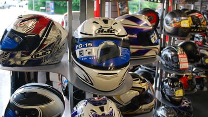 ದ್ವಿಚಕ್ರ ವಾಹನದ ಜೊತೆಗೆ ಹೆಲ್ಮೆಟ್ ಖರೀದಿ ಕಡ್ಡಾಯ!