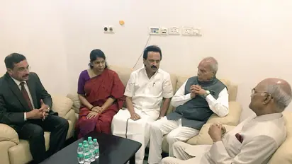 Karunanidhi health: President Ram Nath Kovind visits ailing DMK chief in hospital