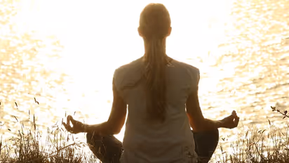 সারাদিনে এই একটামাত্র শব্দ উচ্চারণ করলেই মিলবে শান্তি, কাটবে অর্থকষ্ট