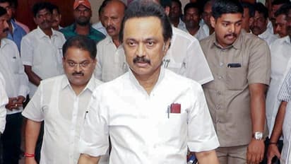 பதவி பறிபோகும் பயத்தால் தடுத்த எடப்பாடி... செலவே இல்லாத விளம்பரத்தால் மு.க.ஸ்டாலின் மகிழ்ச்சி..!