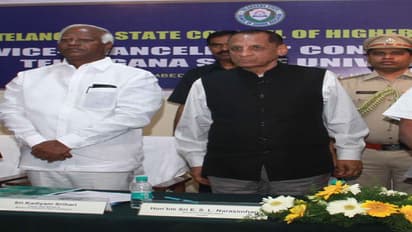 పీహెచ్ డీ అంటే.. డిగ్రీ అనుకున్నారా..? గవర్నర్ సీరియస్