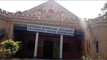 ಚಿಕ್ಕಬಳ್ಳಾಪುರದಲ್ಲಿ ಜಿಲ್ಲಾಡಳಿತದ ಆದೇಶಕ್ಕೆ ಇಲ್ಲ ಕಿಮ್ಮತ್ತು!