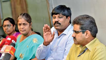 விடைத்தாள் மறுமதிப்பீடு ஊழல் விவகாரம்… அண்ணா பல்கலைக்கழக பதிவாளர் அதிரடி நீக்கம் !!